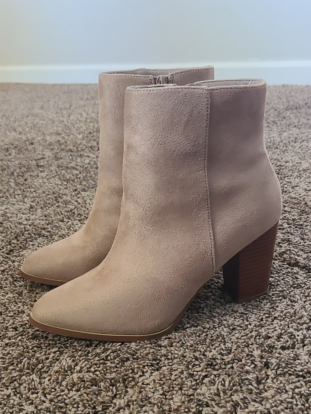 Dream Pairs Suede Block Heel Ankle Boots - Light Taupe 8.5